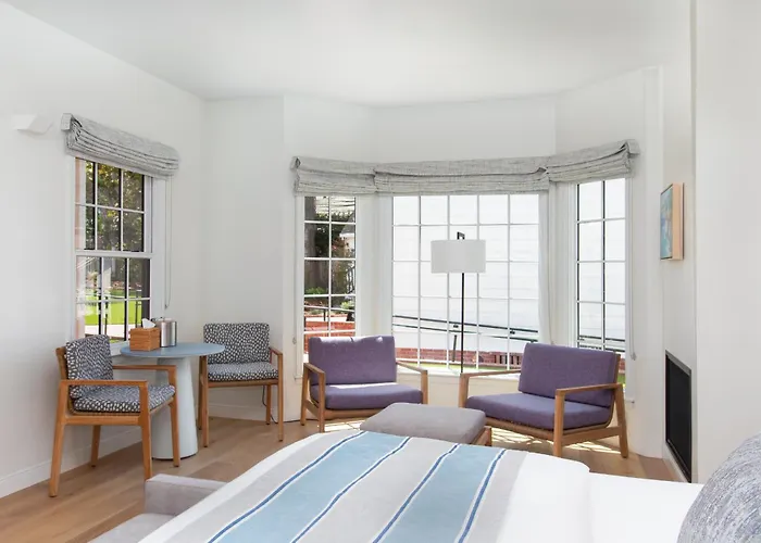 Carmel Beach Hotel